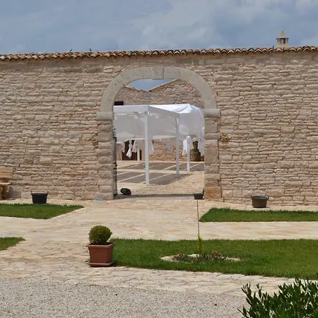 Masseria Revinaldi * كاستل دل مونتي